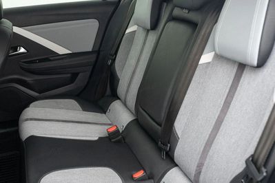Opel Astra 1.2 T Elegance S&S
