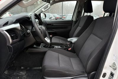 Toyota HiLux Double Cab DLX 4x4