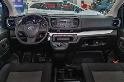 Toyota Proace Verso Long L2H1 Business AT