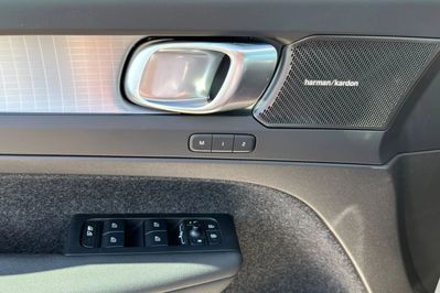 Volvo XC40 B3 Plus Dark