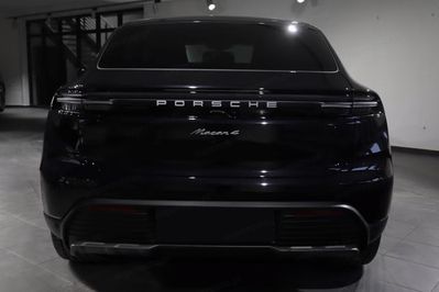 Porsche Macan 4