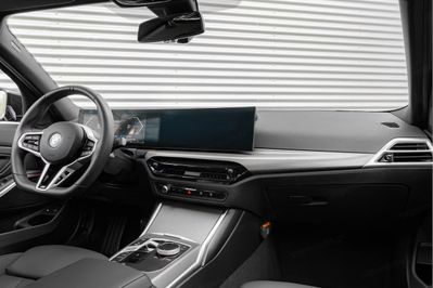 BMW Seria 3 330e M Sport