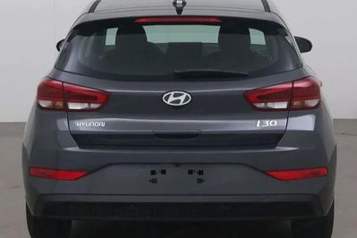 Hyundai i30 1.6 T-GDI Modern DCT