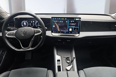 Volkswagen Passat TSI ACT mHEV Business DSG