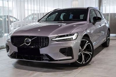 Volvo V60 T6 AWD Plug-In Hybrid Plus Dark