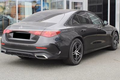 Mercedes Klasa E 200 4-Matic AMG