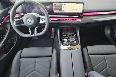 BMW Seria 5 530e xDrive M Sport