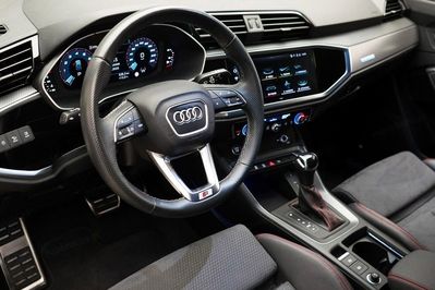 Audi Q3 40 TFSI quattro S Line