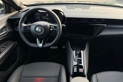 Alfa Romeo Junior 1.2 Ibrida Ti