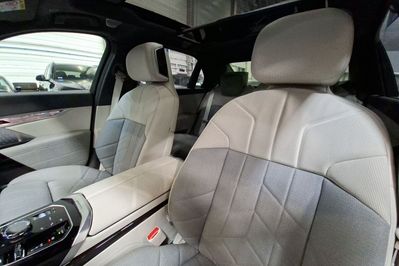 BMW Seria 7 750e PHEV xDrive