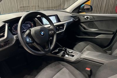 BMW Seria 1 118i Advantage