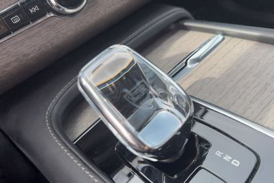 Volvo XC90 T8 AWD Plug-In Hybrid Plus Dark 7os aut