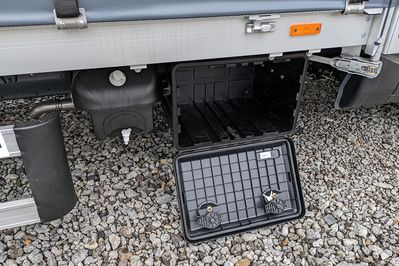 Iveco Daily 70C18 Hi-Matic Zabudowa 15EP + Winda