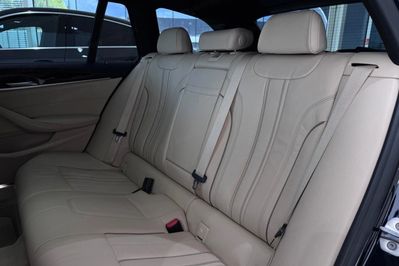 BMW Seria 5 530i xDrive M Sport sport