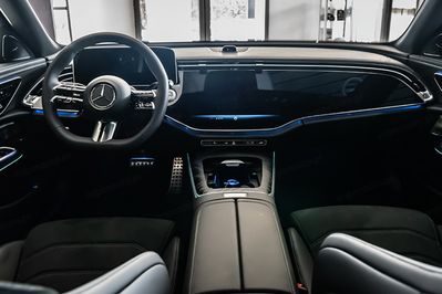 Mercedes E Klasa 220 d 4-Matic AMG