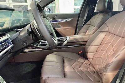 BMW Seria 7 740d xDrive M Sport