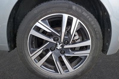Peugeot 208 1.2 PureTech Allure Pack S&S EAT8