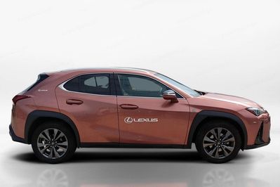 Lexus UX 300h F Sport Design