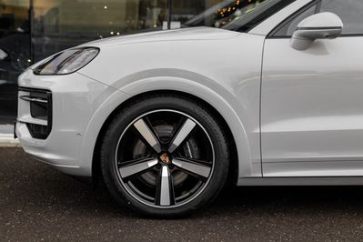 Porsche Cayenne Coupe Black Edition