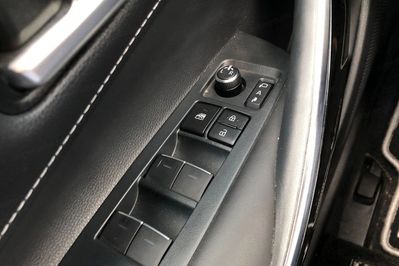 Toyota Corolla Executive 2.0 Hybrid Dynamic Force