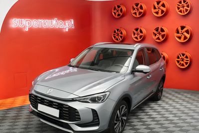 MG ZS Exclusive 1.5 Hybrid+ AT