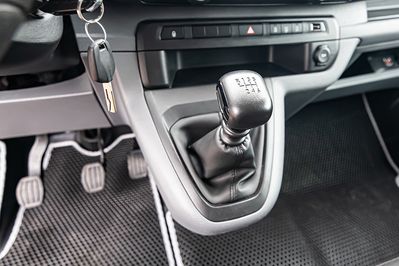 Peugeot Traveller Long L2H1 Business