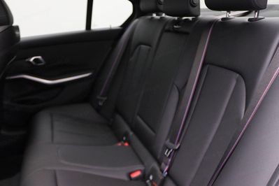 BMW Seria 3 330i xDrive M Sport