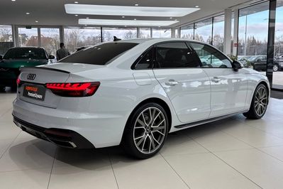Audi A4 35 TFSI S Line