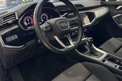 Audi Q3 35 TFSI mHEV S-Line S tronic