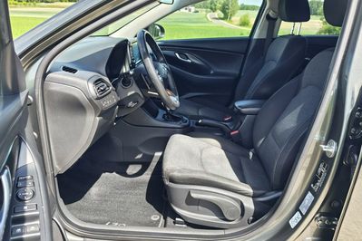 Hyundai i30 Fastback 1.5 T-GDI 48V Smart DCT