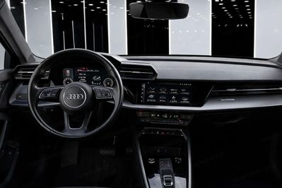 Audi A3 35 TFSI mHEV S tronic