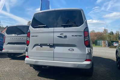 Ford Transit Custom Kombi M1 L2H1 Limited 320