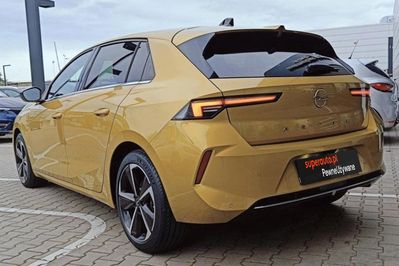 Opel Astra 1.2 T Elegance