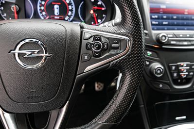 Opel Insignia 2.0 CDTI OPC line