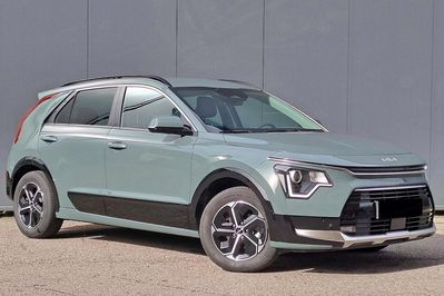 Kia Niro 1.6 GDI Hybrid M