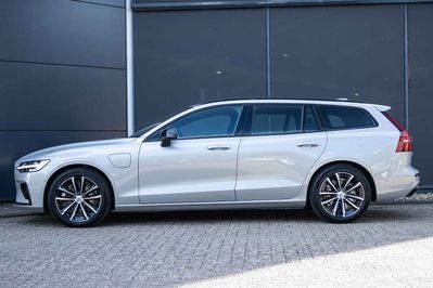 Volvo V60 T6 AWD Plug-In Hybrid Plus Dark