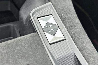 DS DS 7 Performance Line 1.5 BlueHDI AT