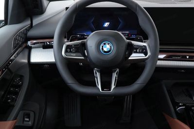 BMW Seria 5 550e xDrive M Sport