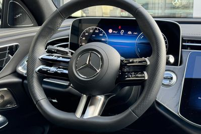 Mercedes Klasa E 300 e  4-Matic AMG