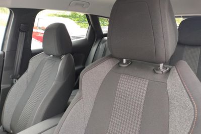 Peugeot 3008 Active Pack 1.2 PureTech  S&S EAT8