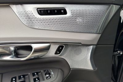 Volvo XC90 T8 AWD Plug-In Hybrid Ultra Black Edition 7os