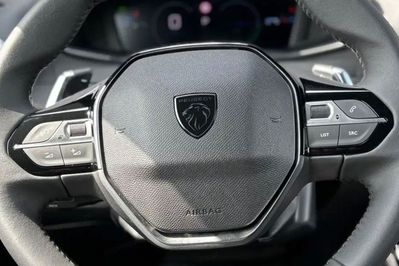 Peugeot 2008 Allure e-DCS 1.2 mHEV