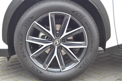 Lexus LBX Cool 1.5 Hybrid