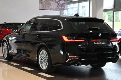 BMW Seria 3 Touring 330i xDrive Luxury Line