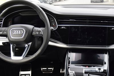 Audi Q7 50 TDI quattro S Line