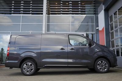 Peugeot Expert XL L2H1 EAT8