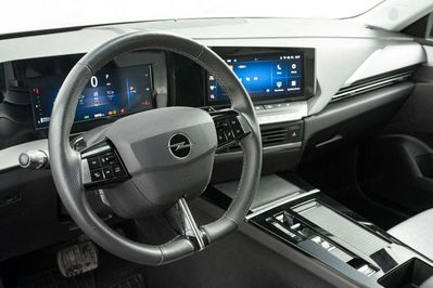 Opel Astra 1.2 T Elegance S&S