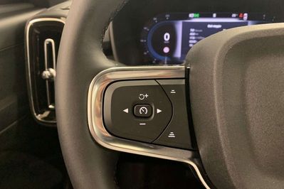 Volvo XC40 B4 Plus Dark