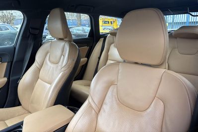 Volvo V90 Cross Country B5 D AWD Pro