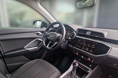 Audi Q3 35 TFSI mHEV S-Line S tronic